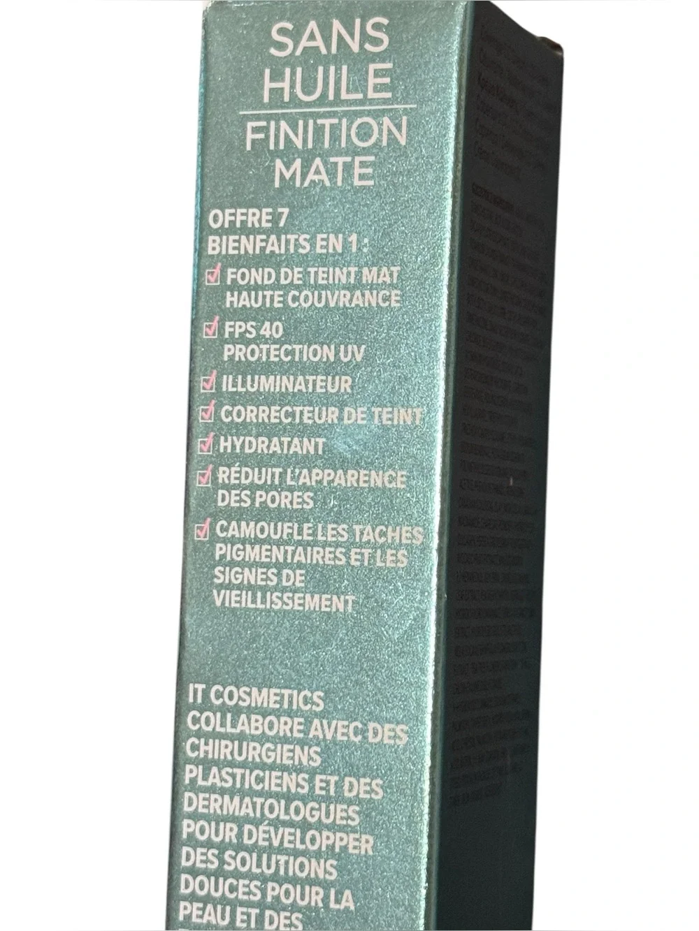IT Cosmetics CC Oil Free Matte Light 1.08oz New in box